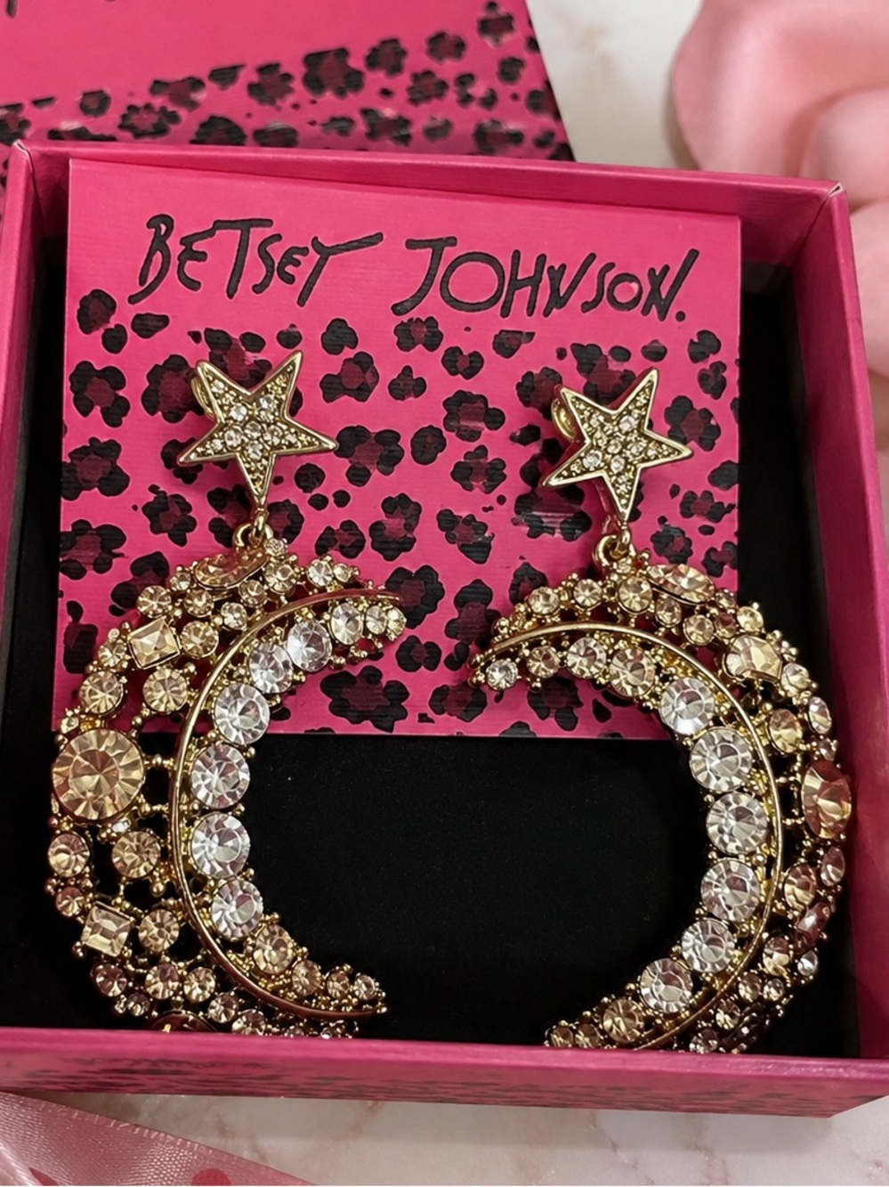 BETSEY JOHNSON GOLD-PLATED CRESCENT MOON & STAR RHINESTONE DANGLE EARRINGS ✨